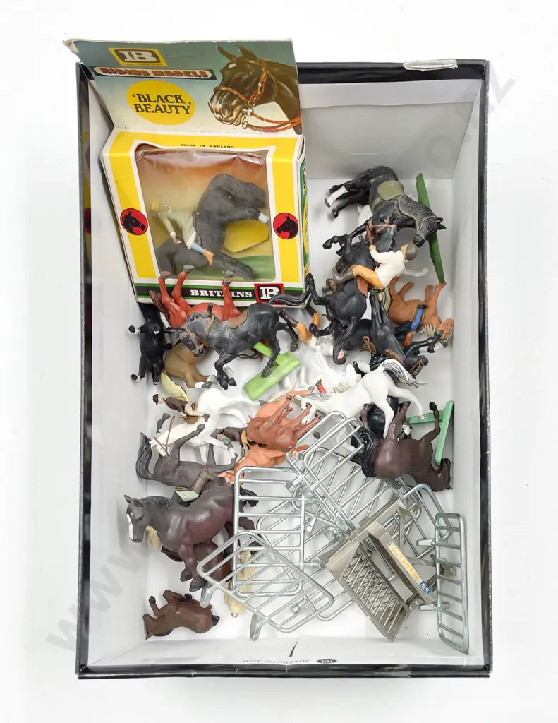 Britains Boxed 2001 Black Beauty with Qty Unboxed Horse and Riders Image 1++