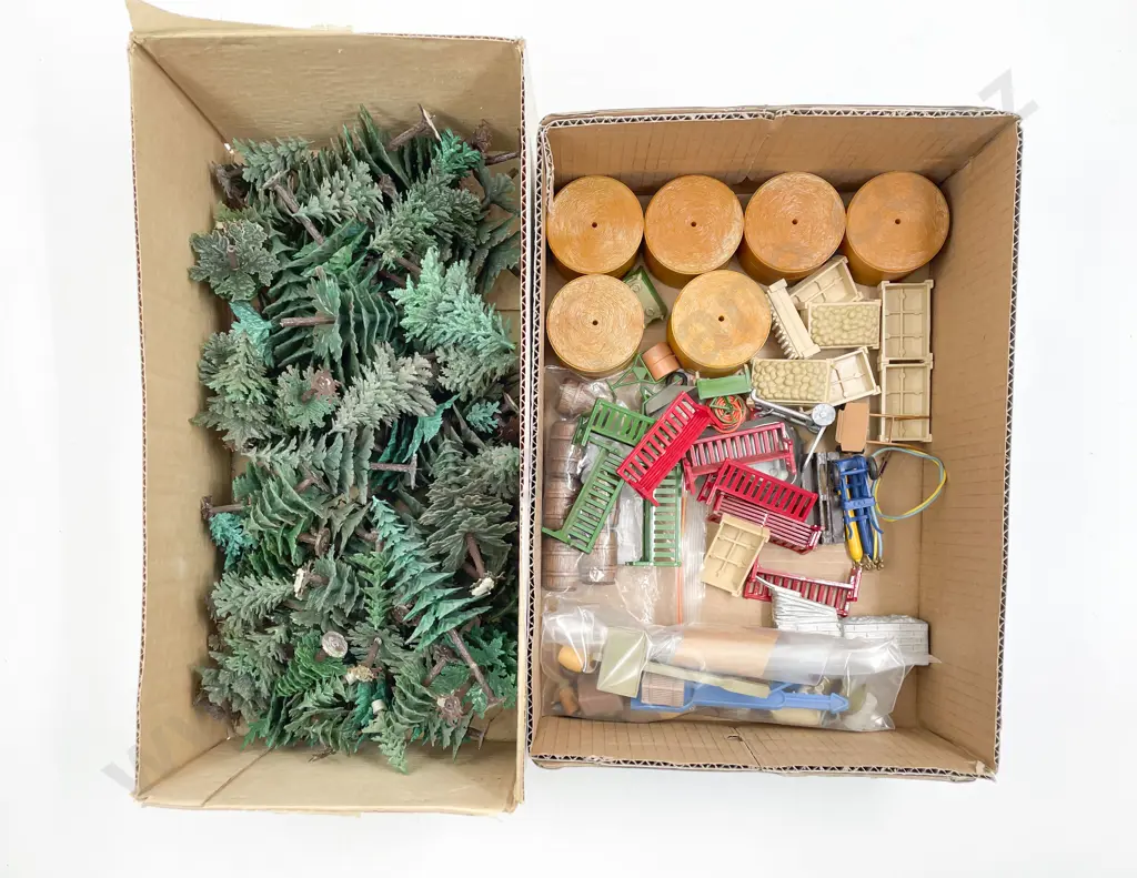 Qty Britains and Other Manufacture Fencing Trees and Various Accessories Image 1++