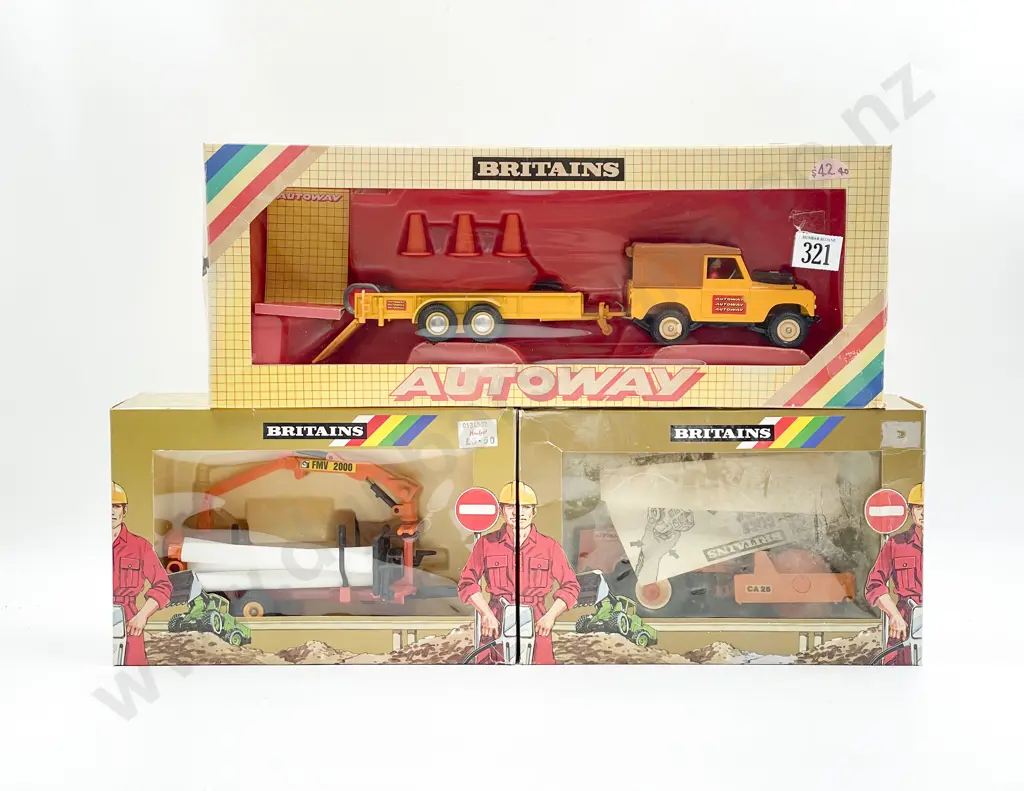 Britains Boxed Autoway 9883 Land-Rover and Low Loader and 9912 9944 Image 1++