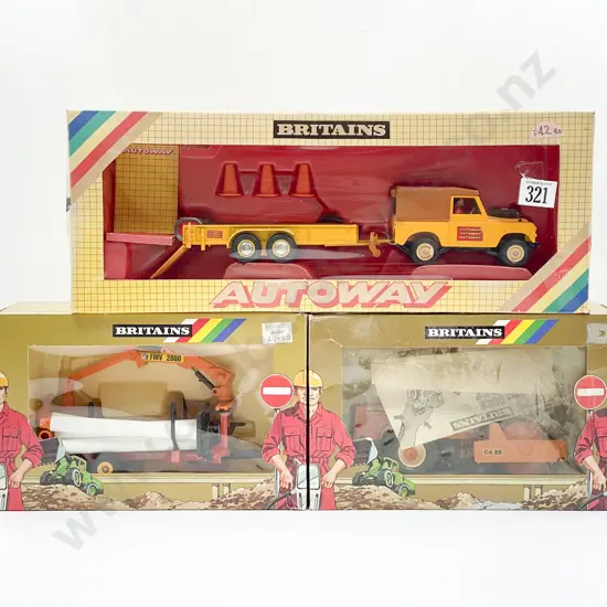 Britains Boxed Autoway 9883 Land-Rover and Low Loader and 9912 9944