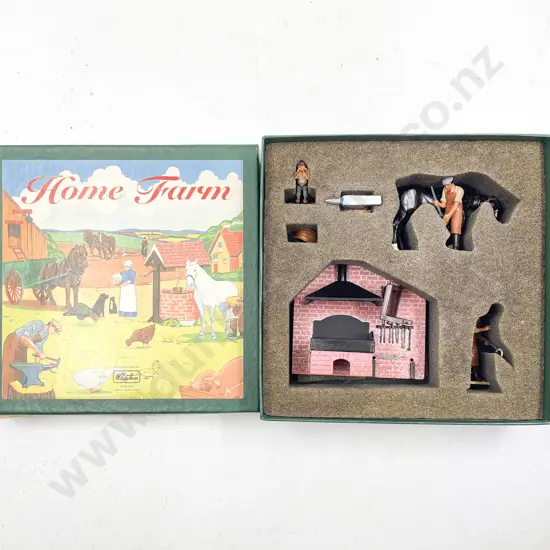 Britains Boxed Home Farm 8706 Forge Set