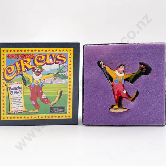 Britains Boxed Circus 8667 Balancing Clown
