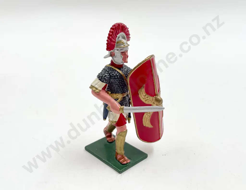 Regal Boxed White Metal Roman Gladiator with removable shield and two mini figures Image 1++