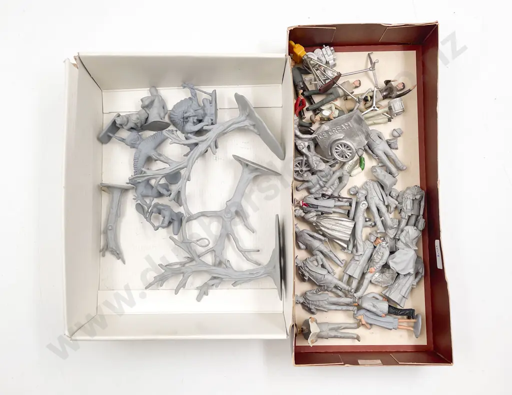 Phoenix Models Development 6 Figure Movie Crew and Metal Casting Figures Image 1++