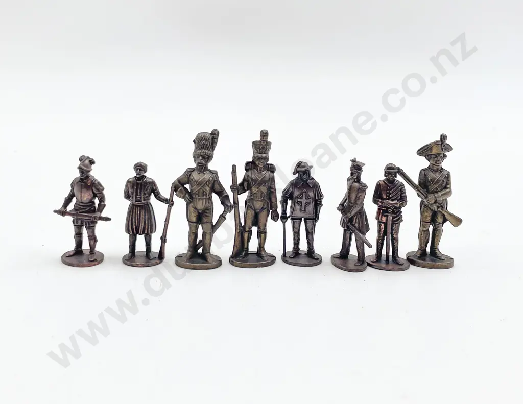 Vintage Mixed Manufacture WWI Military Soldiers and Various (26) Image 1++
