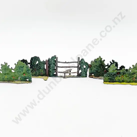 Vintage Britains Metal Garden and Farm Accessories with Large Qty Fencing