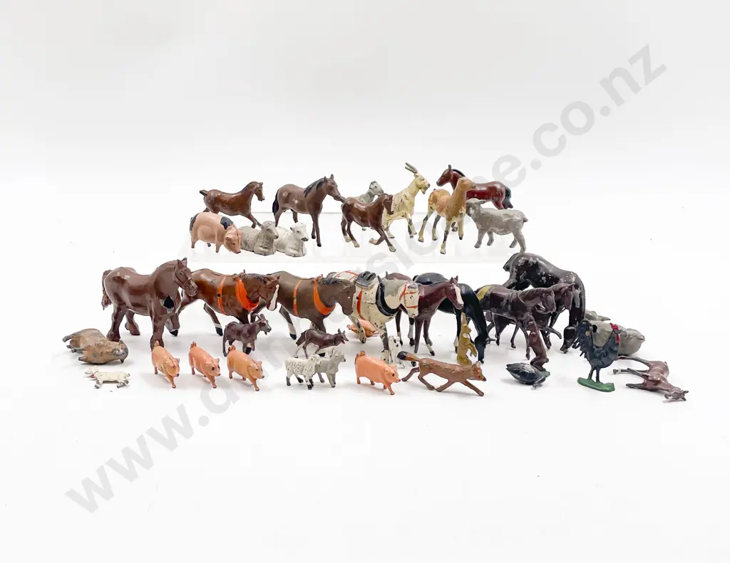 Vintage Britains Metal Garden and Farm Accessories Image 1++