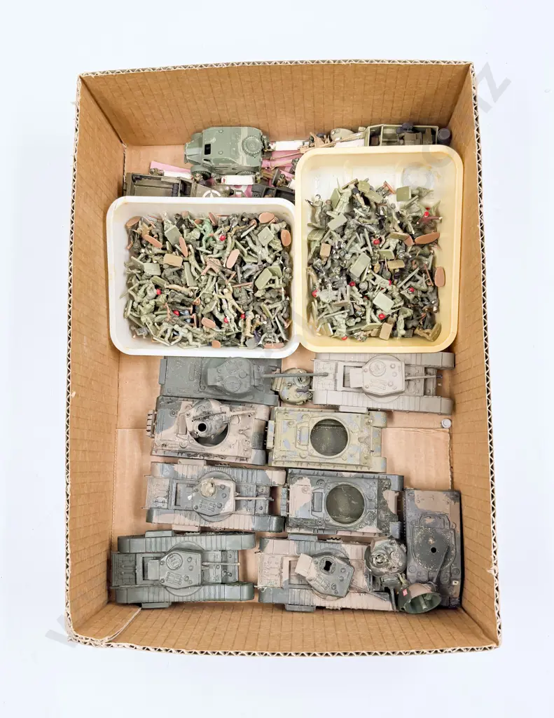 Collection Various Manufacture and Scale Plastic Military Soldiers Image 1++