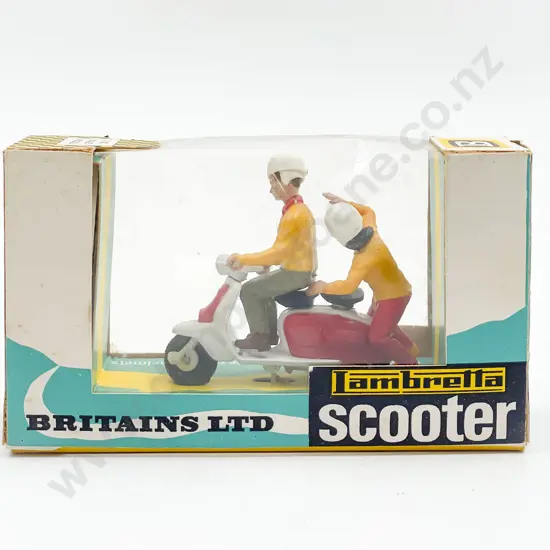 Britains Boxed 9685 Lambretta Scooter and Riders