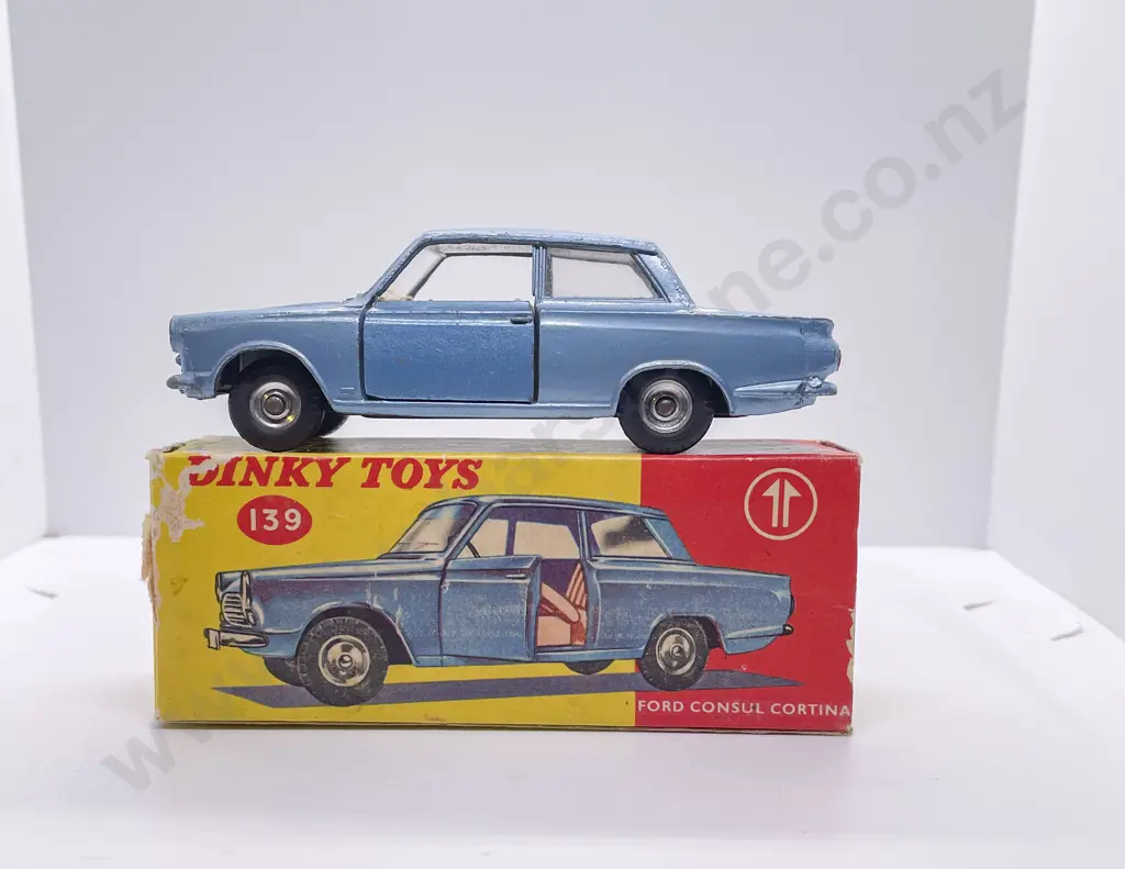 Dinky Boxed 139 Ford Consul Cortina Image 1++