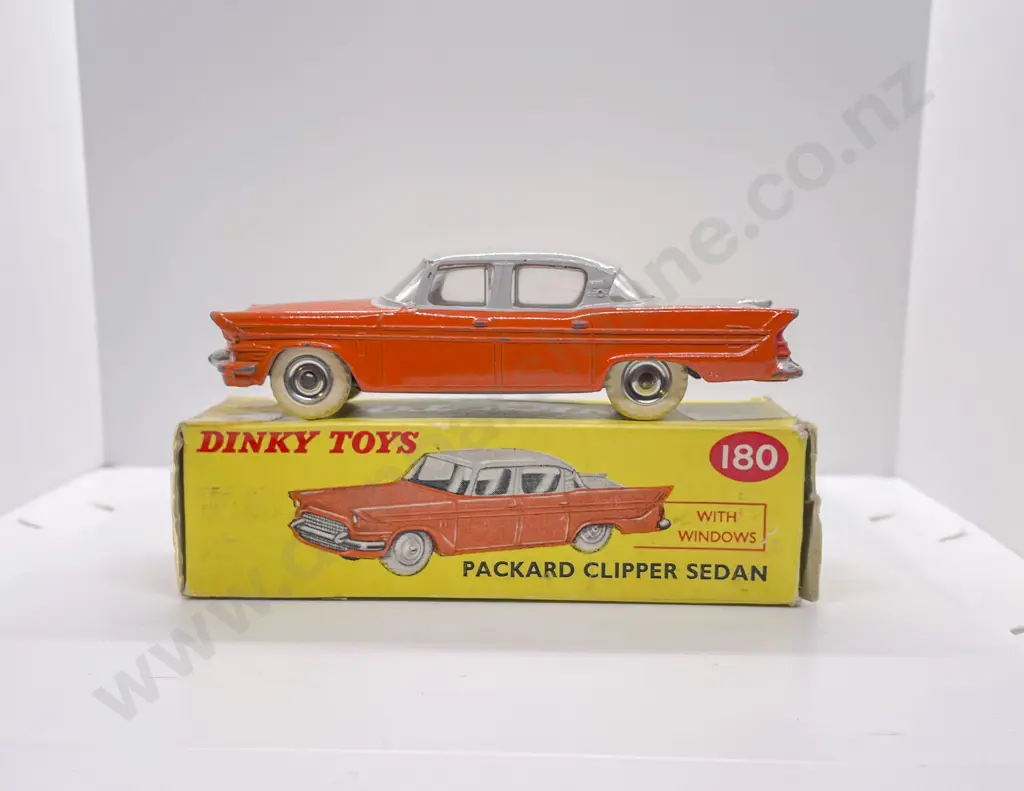 Dinky Boxed 180 Packard Clipper Sedan Image 1++