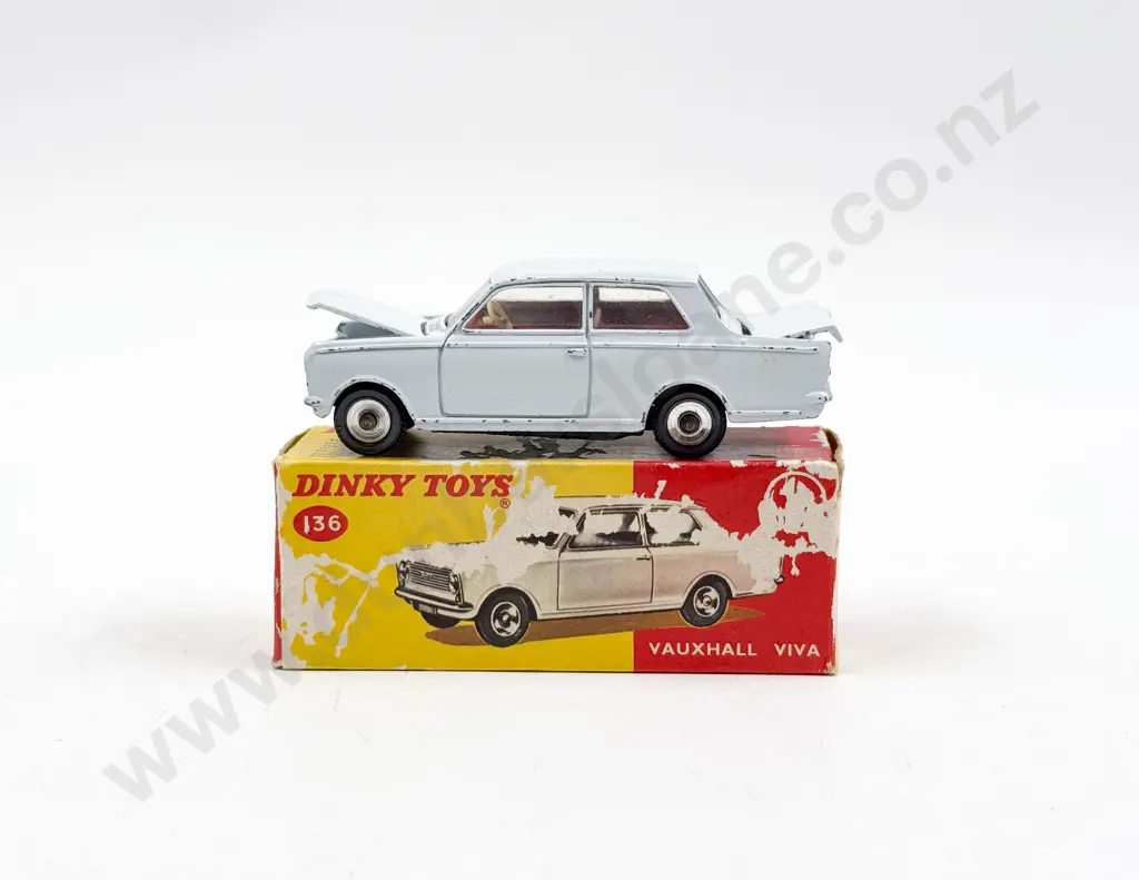 Dinky Boxed 136 Vauxhall Viva Image 1++