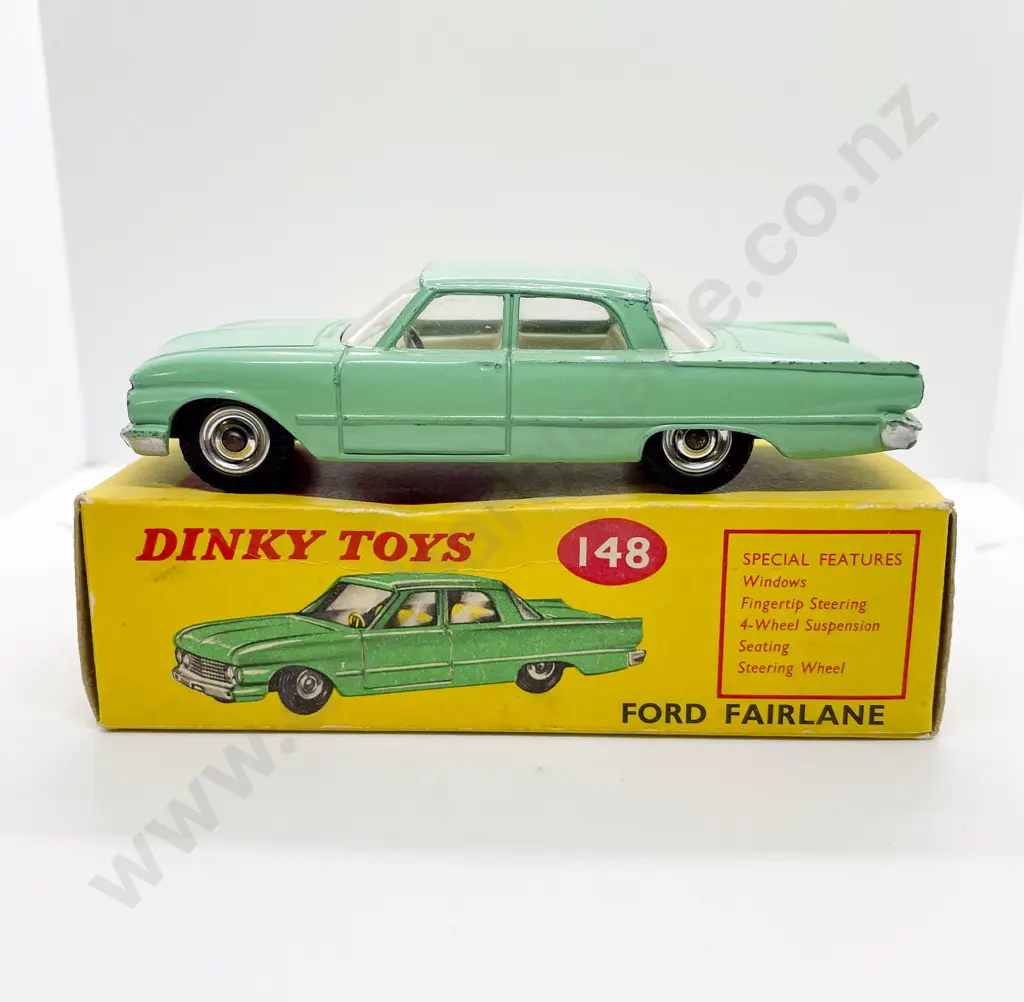 Dinky Boxed 148 Ford Fairlane Image 1++