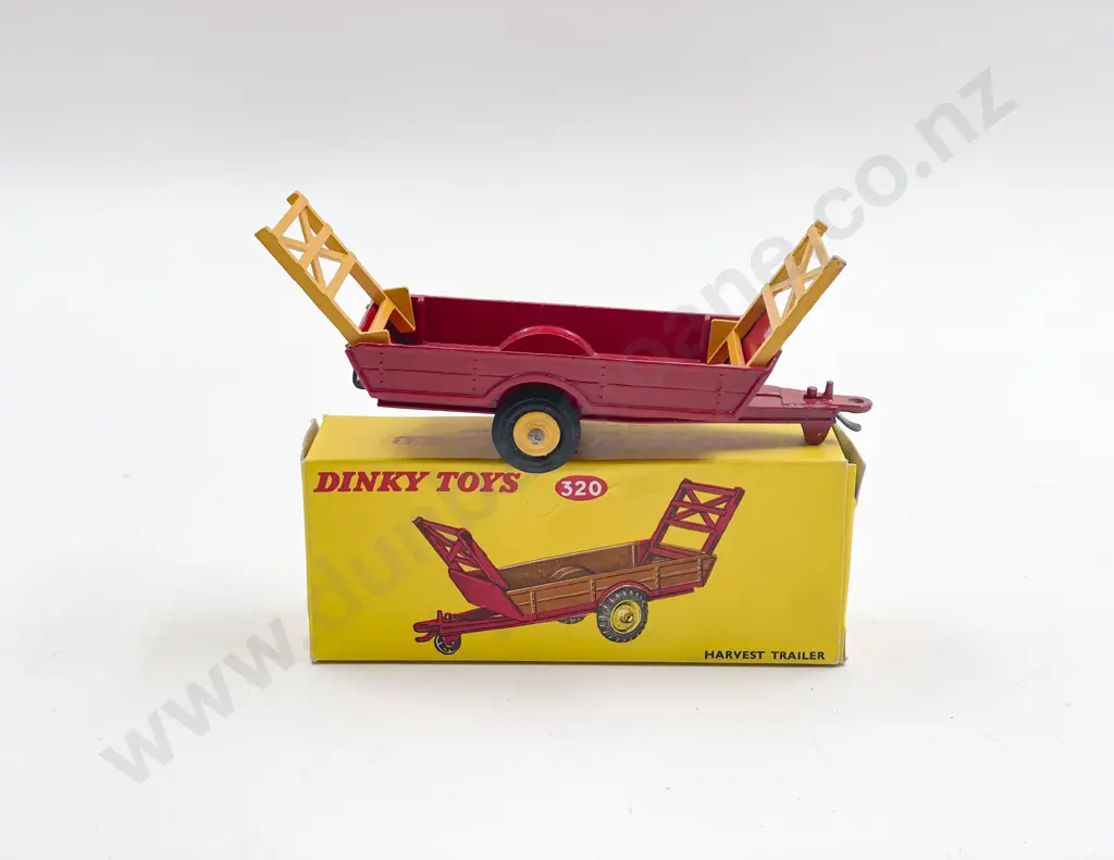 Dinky Boxed 320 Harvest Trailer Image 1++