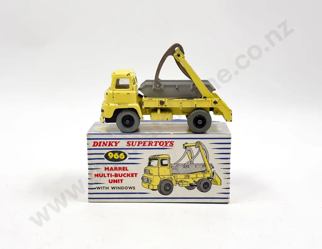 Dinky Boxed Super Toys 966 Marrel Multi-Bucket Unit playworn Image 1++