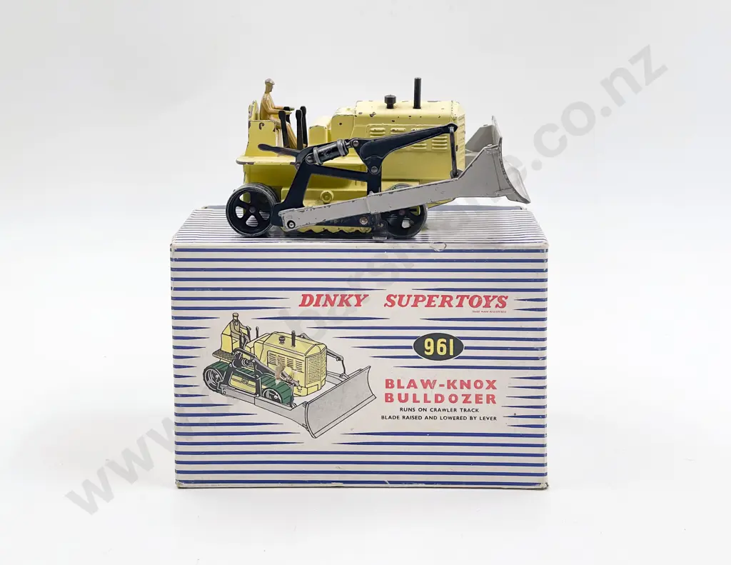 Dinky Boxed Super Toys 961 Blaw-Know Bulldozer playworn Image 1++