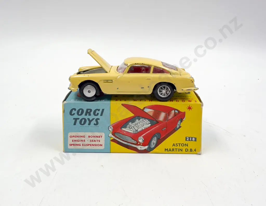 Corgi Boxed 218 Aston Martin DB4 Image 1++