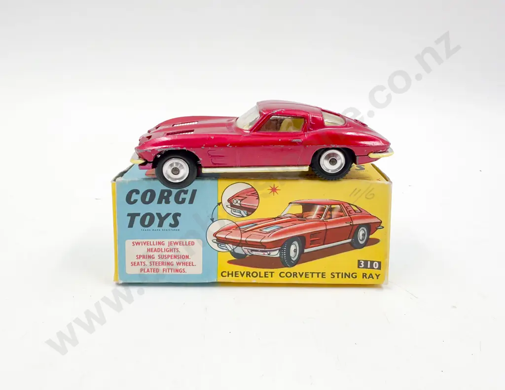 Corgi Boxed 310 Chevrolet Corvette String Ray Image 1++