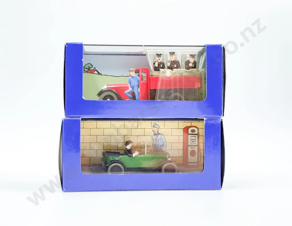 En Voiture TinTin Two Vehicle Models La Citroen torpedo des Dupondt and Le camion de police de Chicago Image 1++