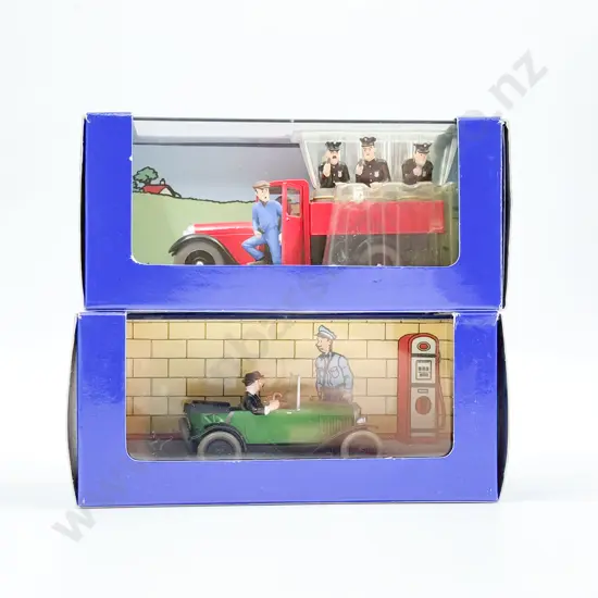 En Voiture TinTin Two Vehicle Models La Citroen torpedo des Dupondt and Le camion de police de Chicago