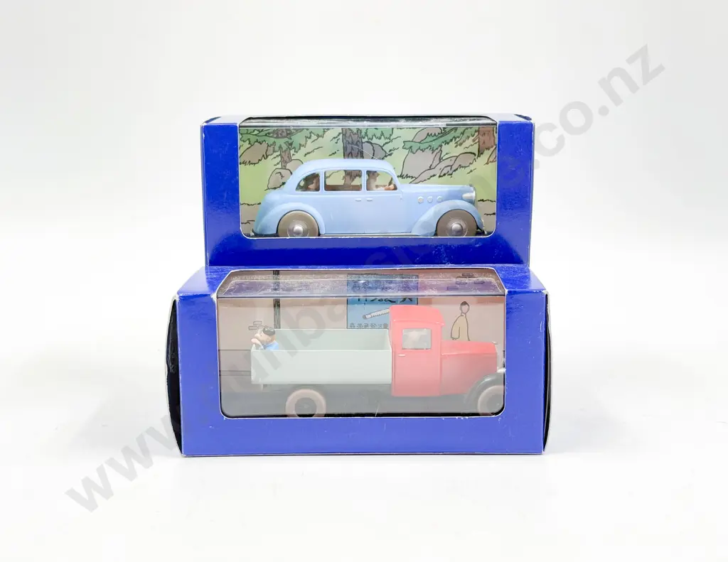 En Voiture TinTin Two Vehicle Models Le camion rouge du Lotus bleu and de Bianca Castafiore Image 1++