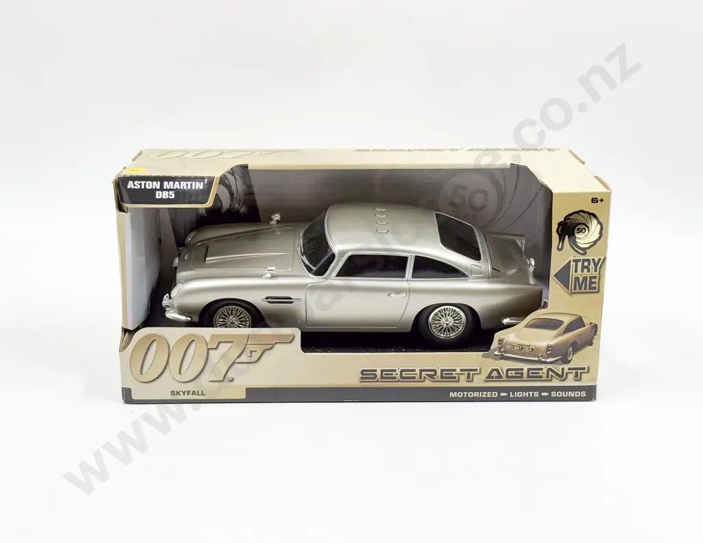 Boxed Toy State 007 Secret Agent Aston Martin DB5 with lights and sounds Image 1++