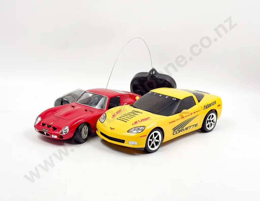 Unboxed Burago Ferrari and Nikko 2005 Corvette Remote Control Image 1++
