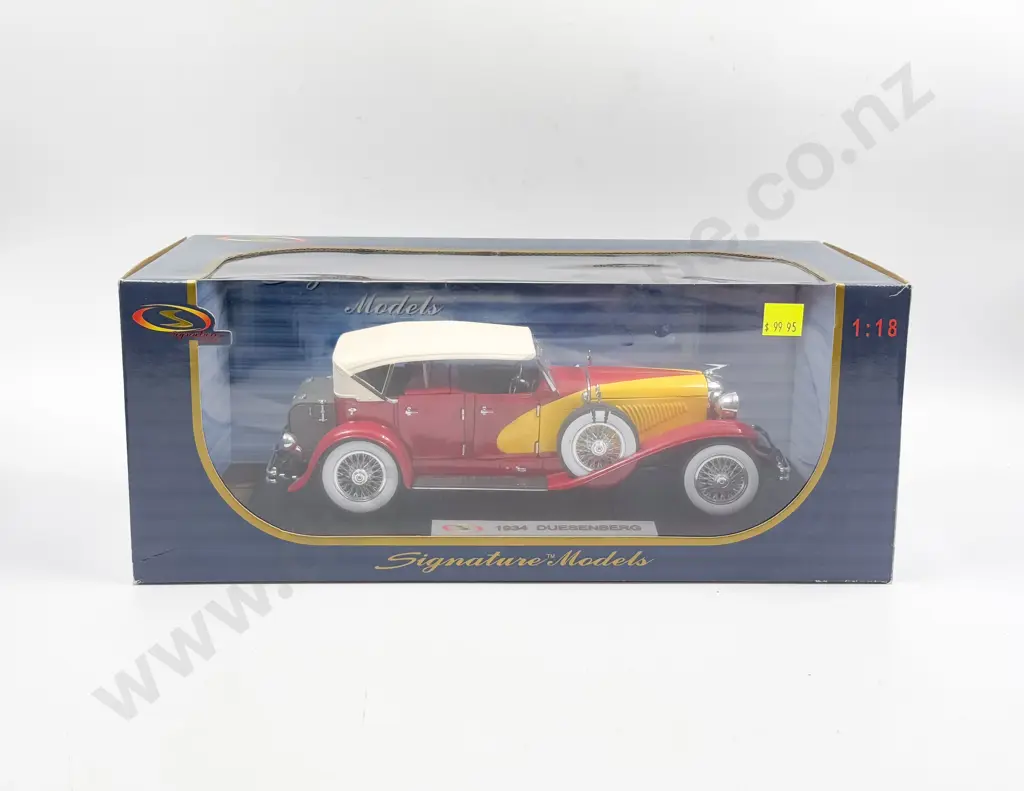 Boxed Signature Models 1:18 1934 Duesenberg and Welly 1941 Chevrolet Image 1++