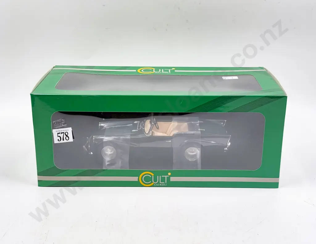 Boxed Cult Scale Models Daimler SP250 Dart Image 1++