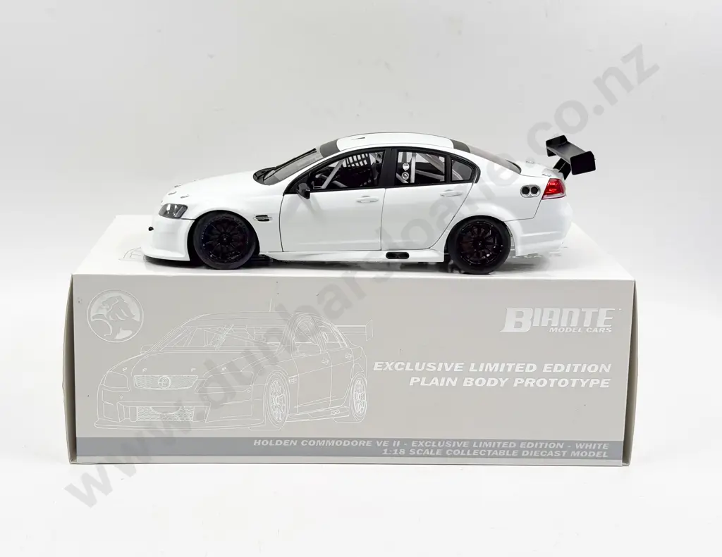 Boxed Biante 1:18 Holden Commodore VEII Ltd Ed 716/750 Image 1++