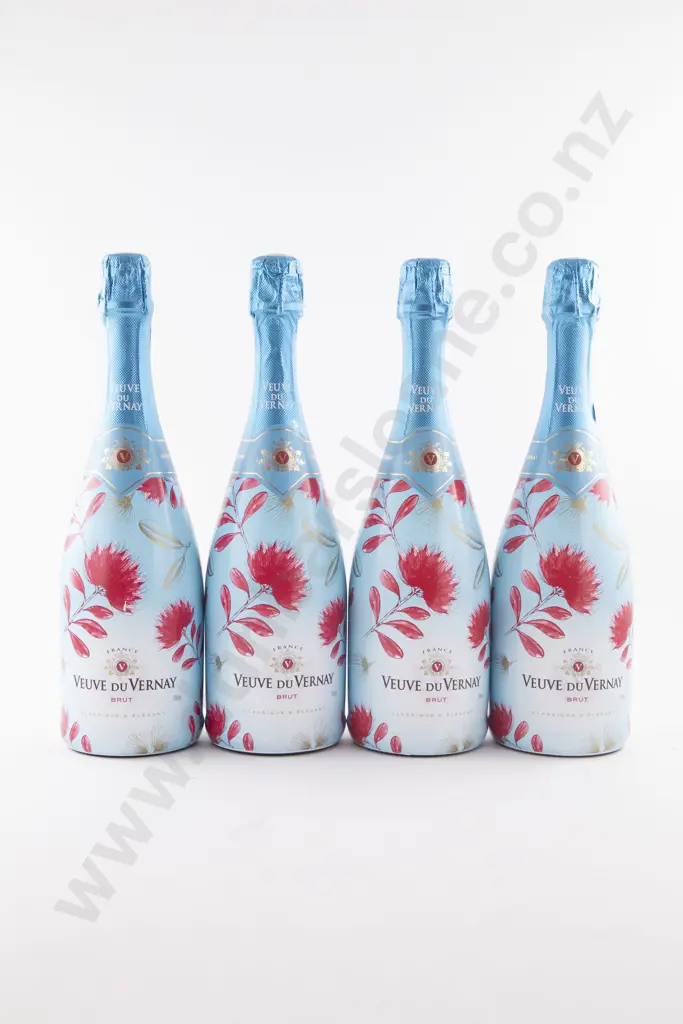 4 Bottles French Champagne Veuve du Vernay BRUT Special Limited Release Commemorative Bottling with NZ Christmas Tree Image 1++