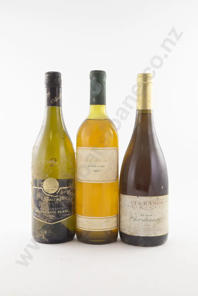 3 Bottles Assorted NZ White Image 1++