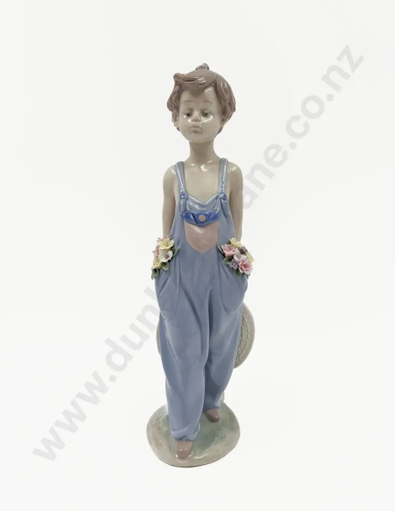 Lladro Figure of a Young Country Boy Image 1++