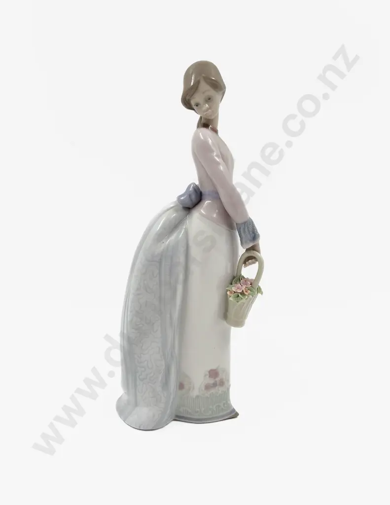 Lladro Figure of a Young Lady in Full Length Gown Image 1++