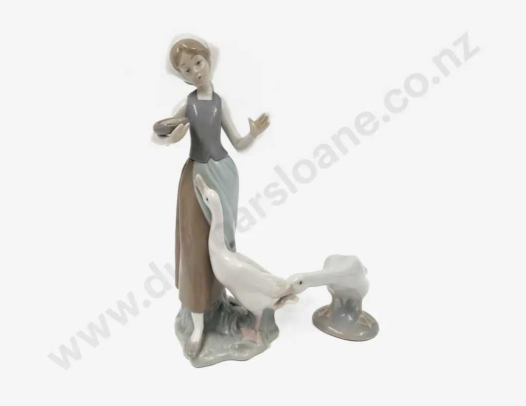 Lladro Figure of a Young Girl with Goose & Other Separate Goose Figure Image 1++