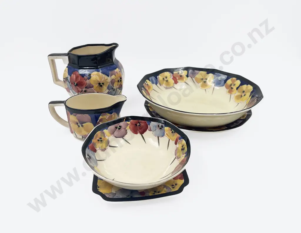 RD Pansy Pattern Two Bowls Two Plates & Two Jugs Image 1++