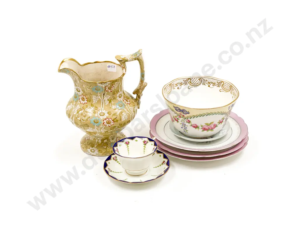 Quantity of Assorted Vintage Fancy China Image 1++