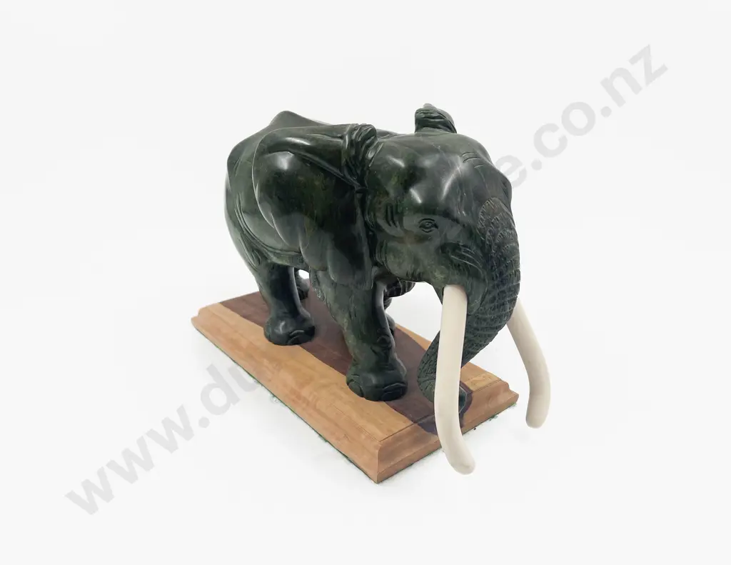Verdite Elephant Figure by David Ngoasheng Image 1++