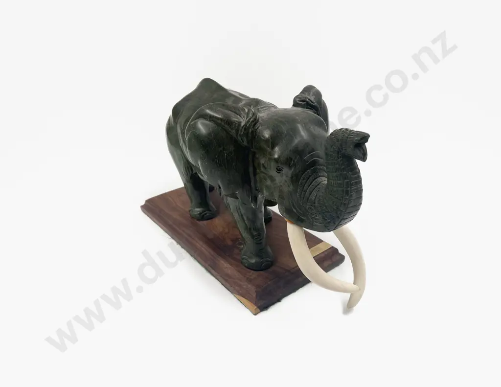 Verdite Elephant Figure by David Ngoasheng Image 1++