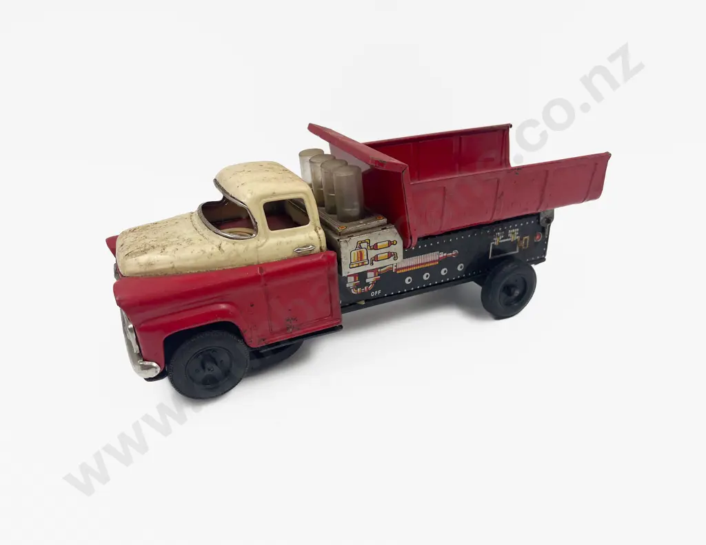 Five Various Tin Plate Locos & Vehicles with Faults Image 1++