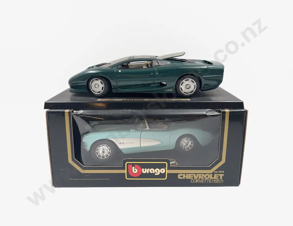 Burago Model 1957 Corvette & Unboxed Jaguar XD220 1992 Image 1++