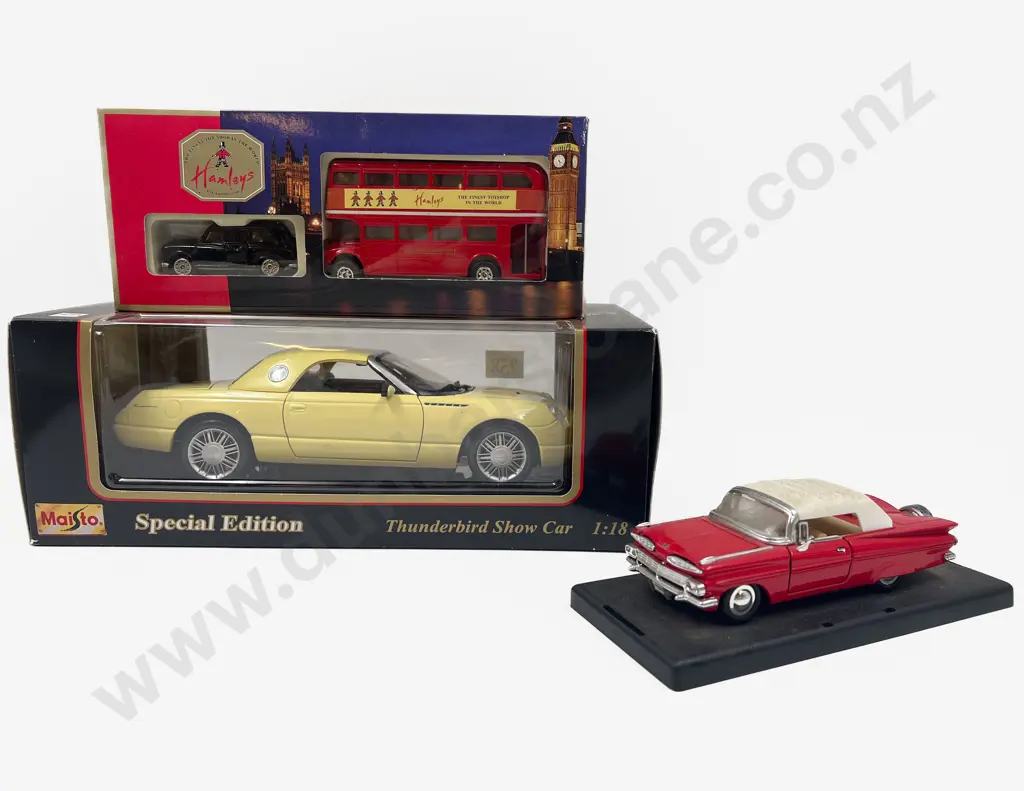 Maisto Thunderbird Show Car & Hamley's Bus & American Classic Image 1++