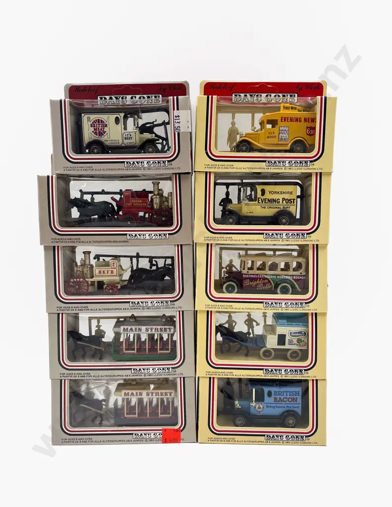 Thirty Three Lledo Boxed Days Gone Models Image 1++