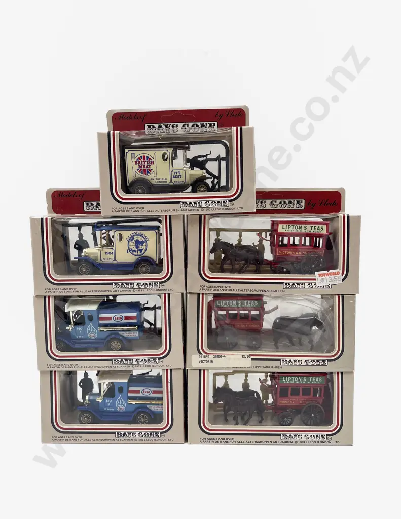 Thirty Three Lledo Boxed Days Gone Models Image 1++