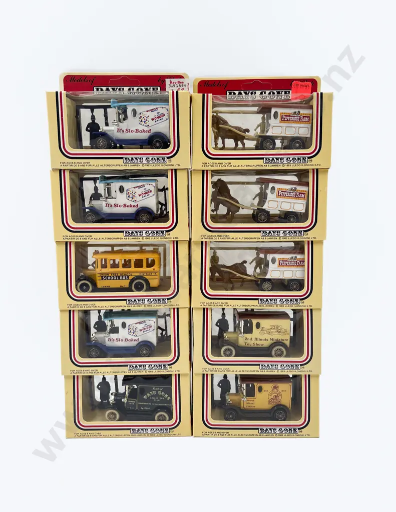 Thirty Three Lledo Boxed Days Gone Models Image 1++