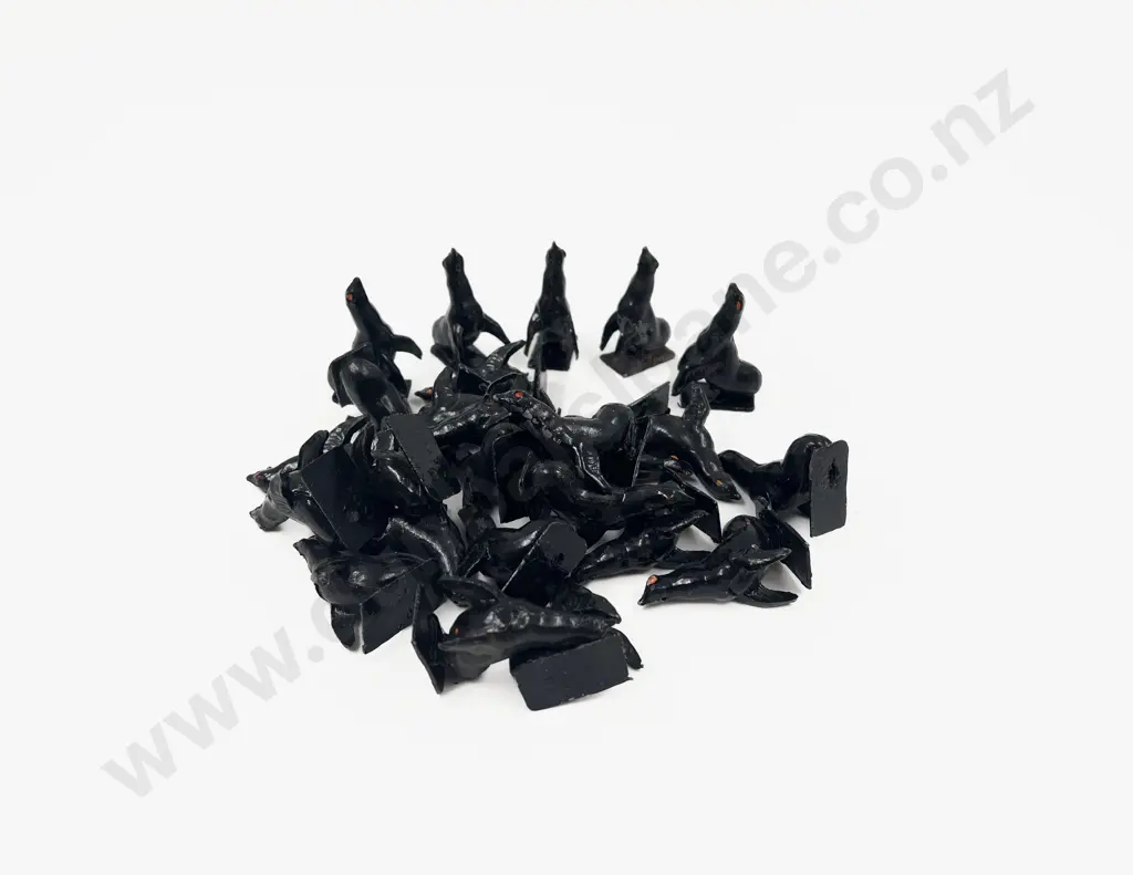 Retail Quantity of Seal Lead Figures Image 1++