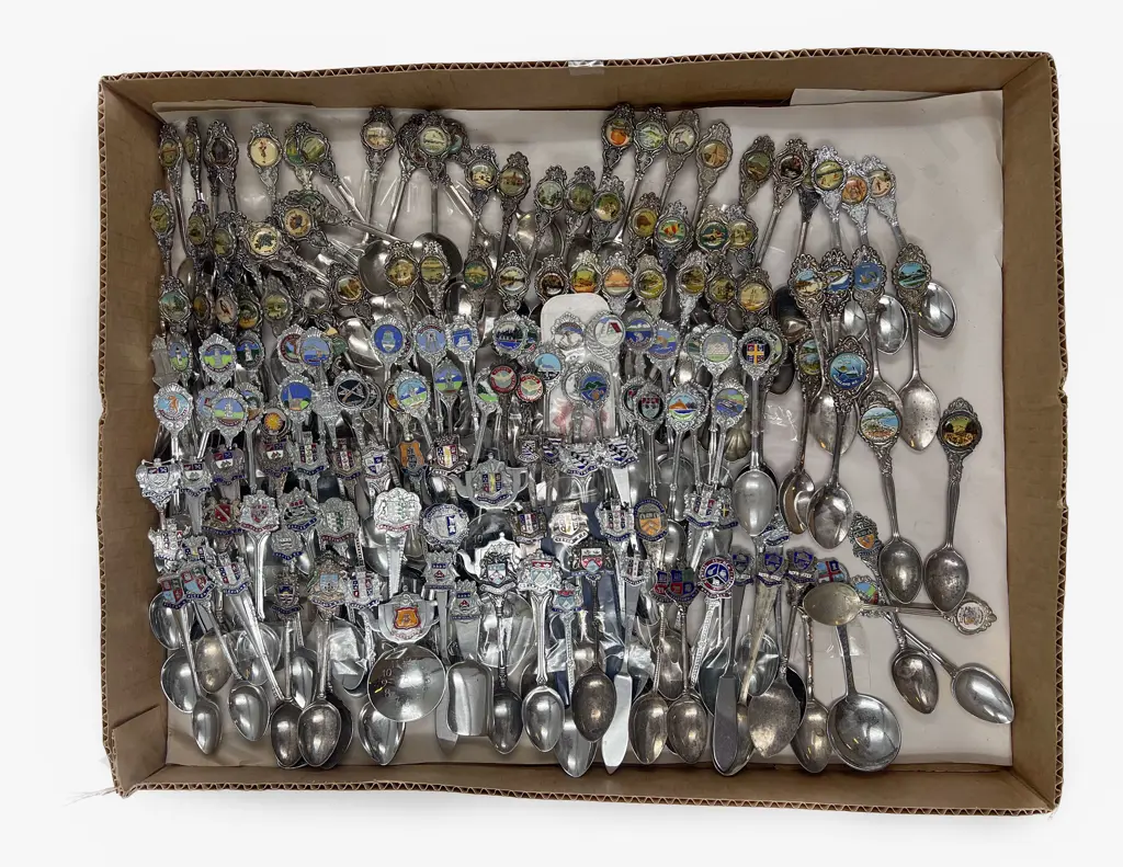 Quantity of NZ Souvenir Teaspoons Image 1++