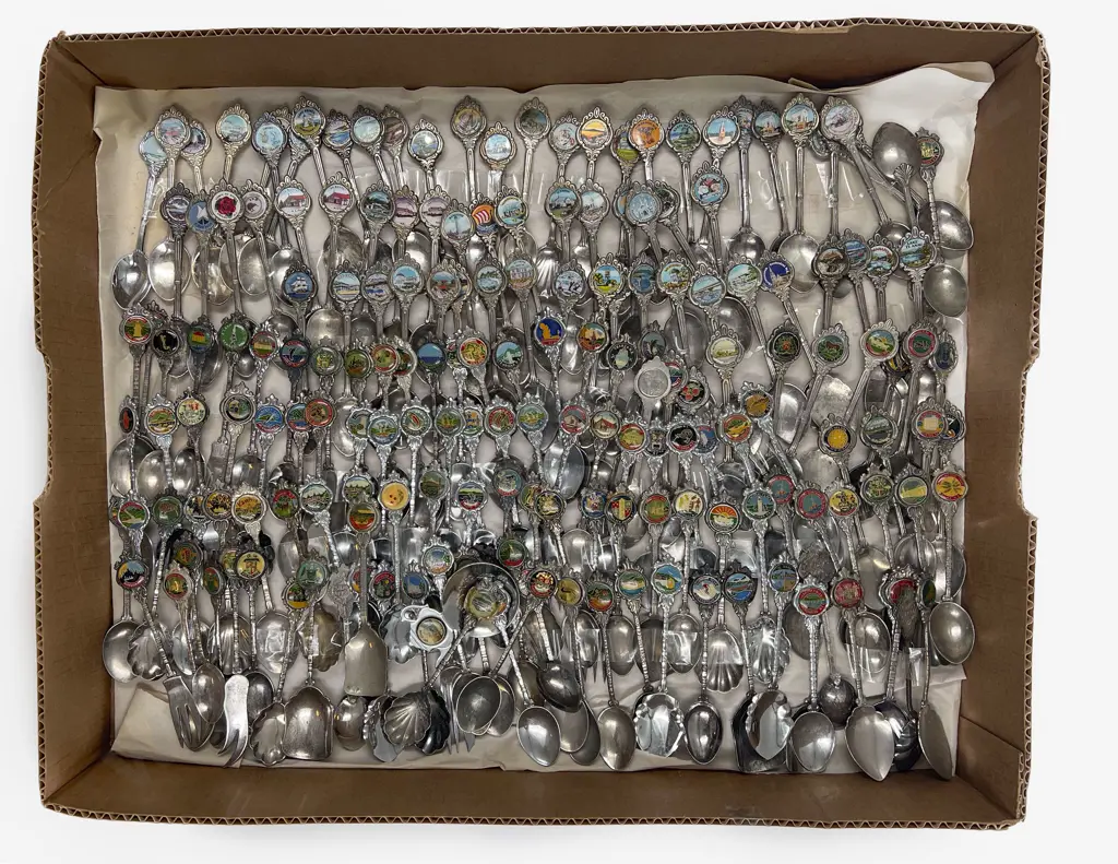 Quantity of NZ Souvenir Teaspoons Image 1++