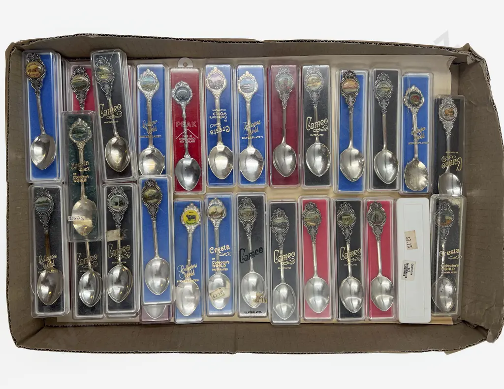 Quantity of NZ Souvenir Teaspoons Image 1++