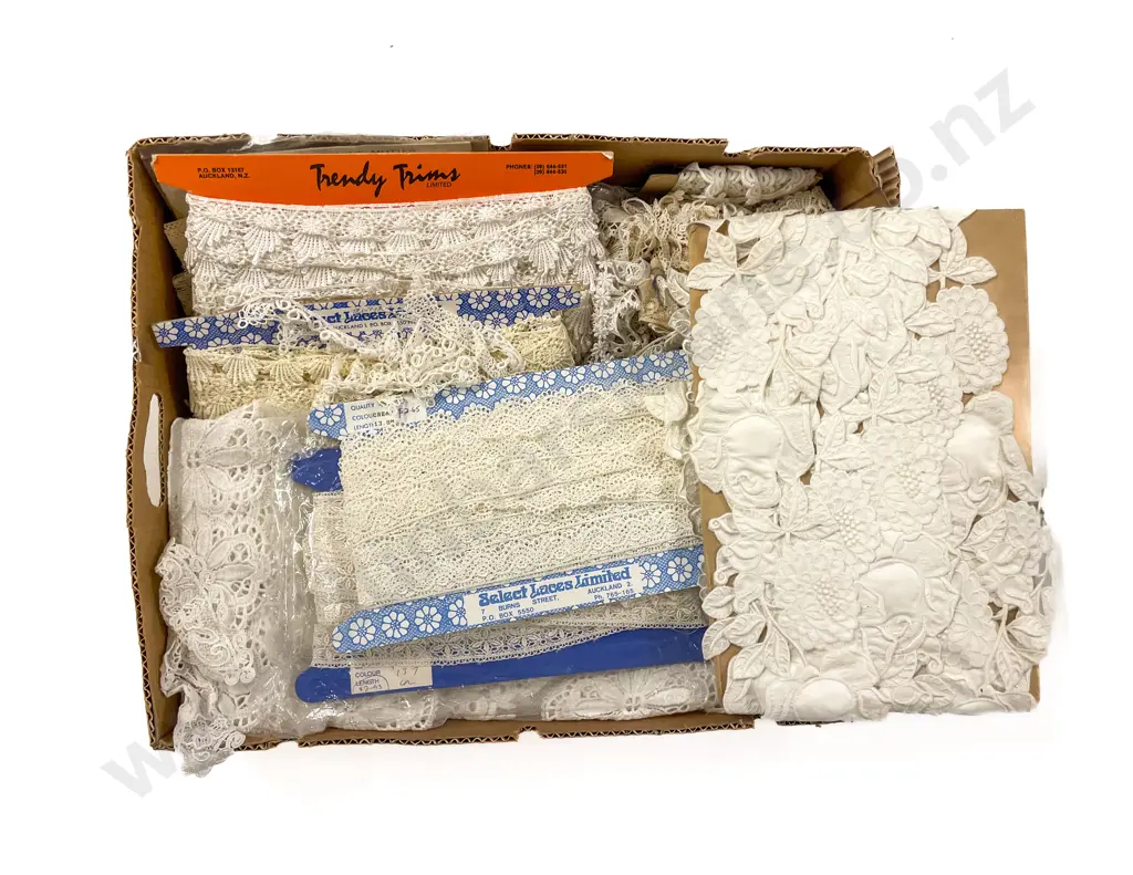 Large Collection of Vintage Laces Image 1++
